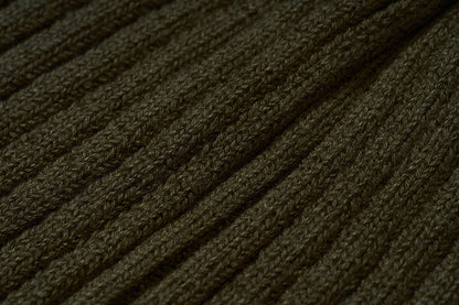 THE ARTISTE Knit Beanie — Custom-Dyed Yarn Army Green