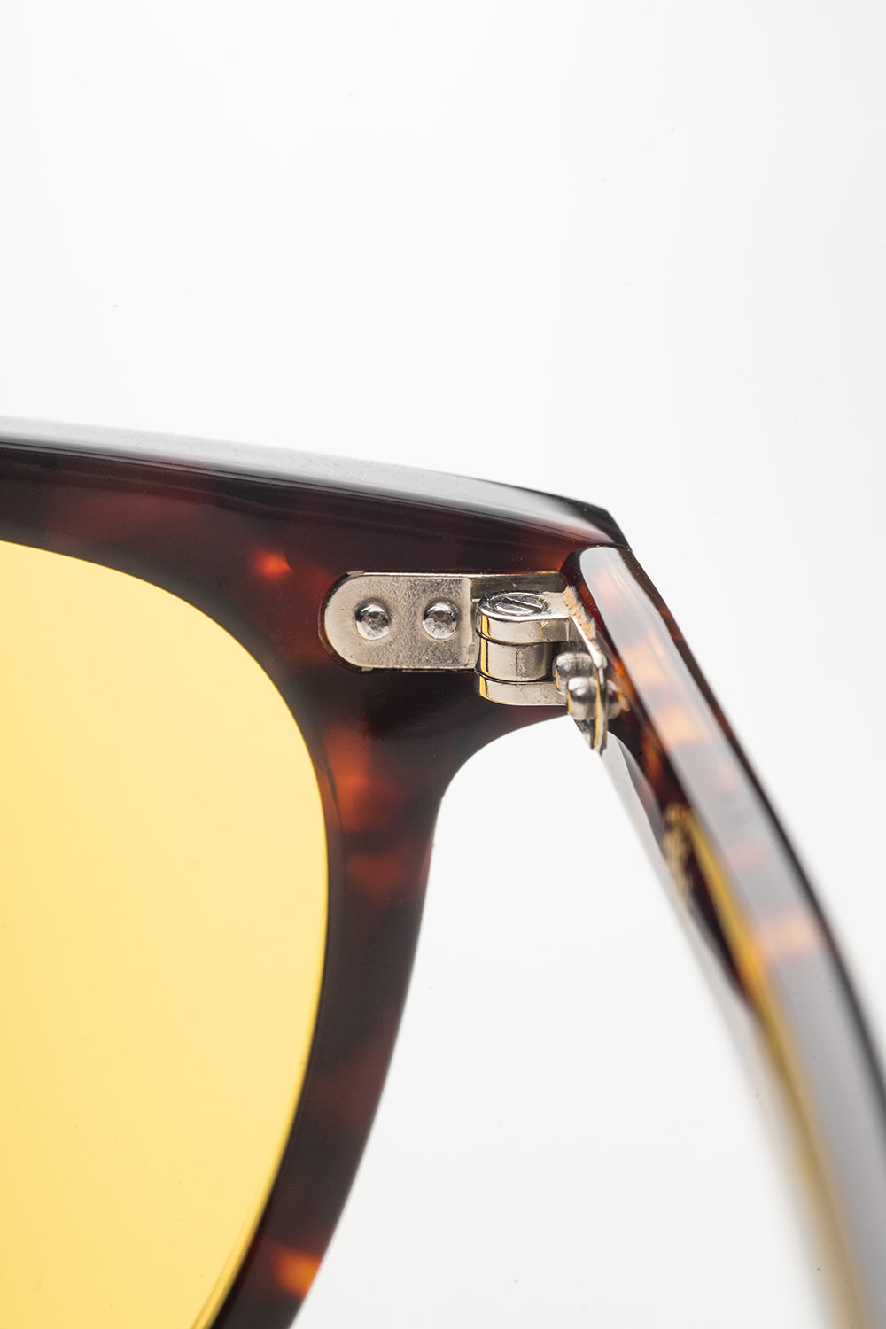 GREENHOUSE x theradio "THE ARTISTE" SERIES AMBER SUNGLASSES