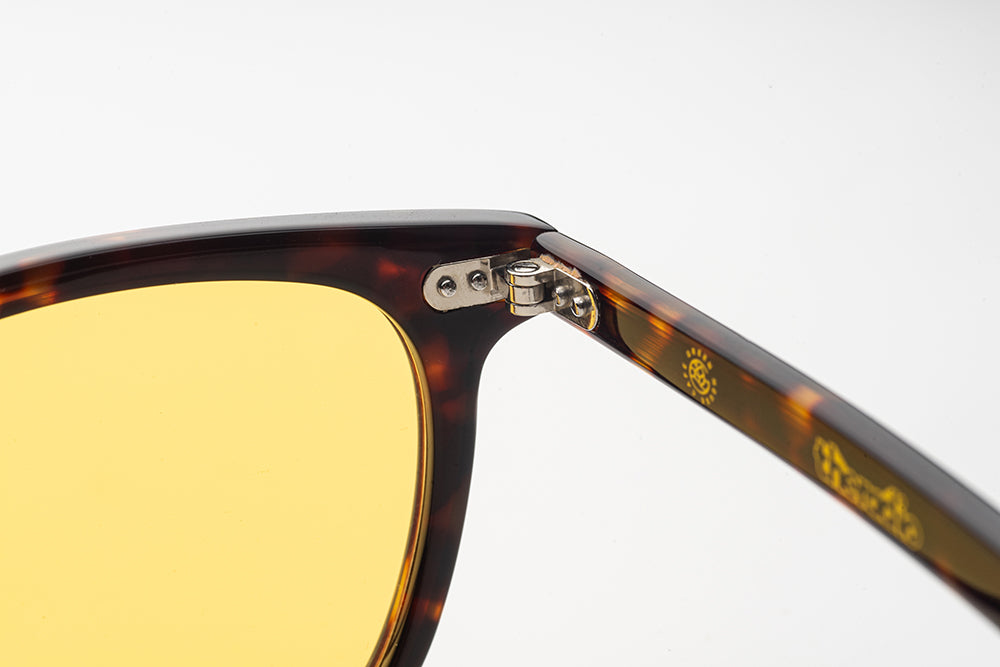 GREENHOUSE x theradio "THE ARTISTE" SERIES AMBER SUNGLASSES