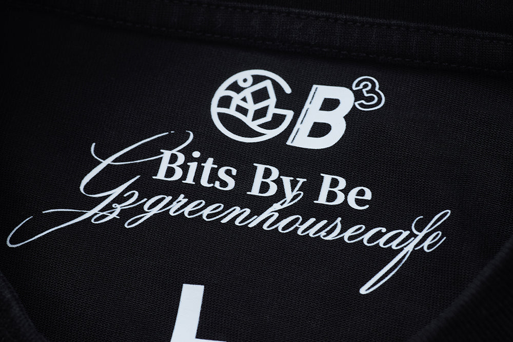 GREEN HOUSE X bitsbybe "Stick to Handmade."SERIES BLACK WASH PRINT TEE