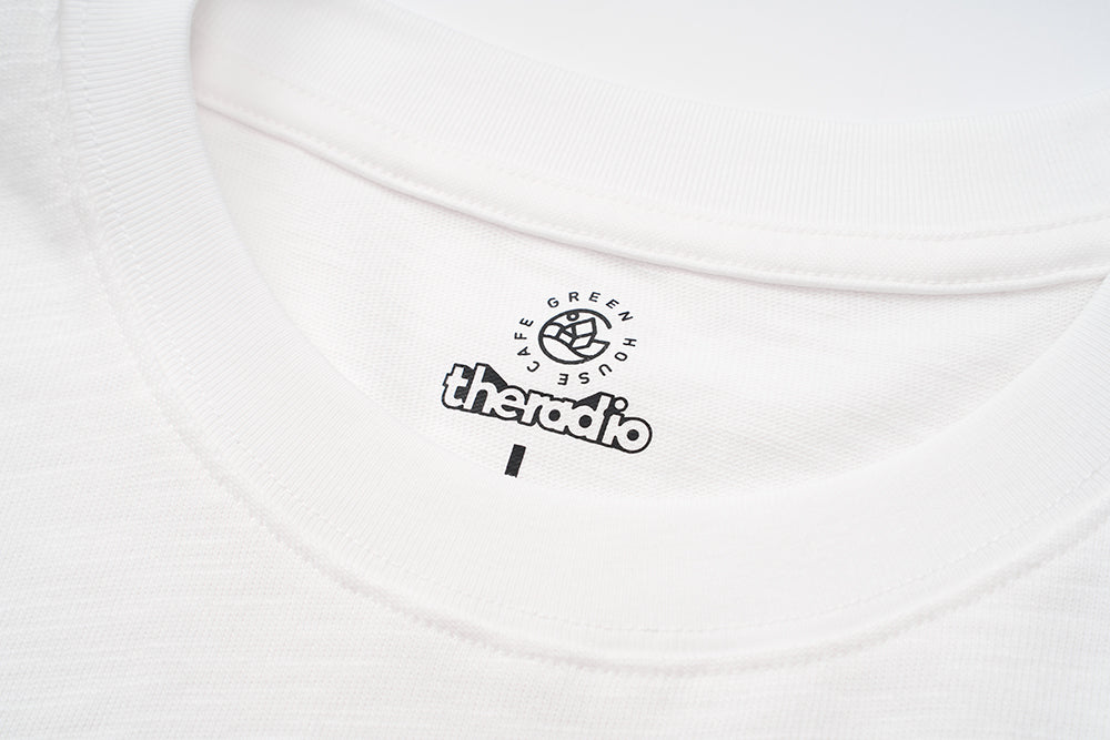 GREEN HOUSE x theradio “THE ARTISTE” SERIES HEAVY SLUB COTTON PRINT TEE — OFF WHITE